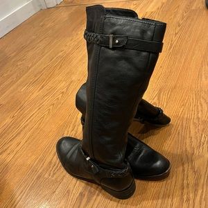 Terrific black leather Johnston Murphy boots!